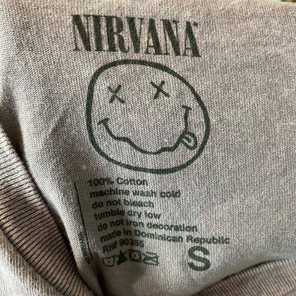 Nirvana Graphic Tee FLAWED S Unisex Licensed Short Sleeve Cotton Casual Crewneck - Picture 4 of 4